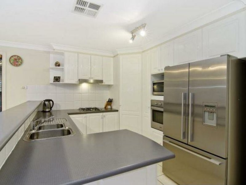 12 Wilkins Ave, Beaumont Hills NSW 2155