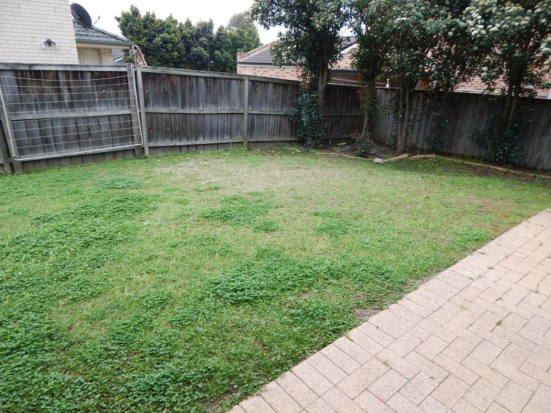 12 Wilkins Ave, Beaumont Hills NSW 2155