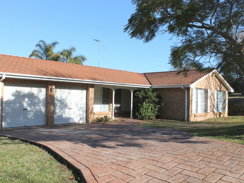 4 Carmel Close, Baulkham Hills NSW 2153