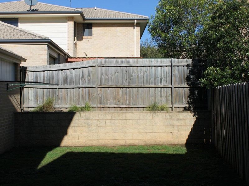 81 Phoenix Ave, Beaumont Hills NSW 2155