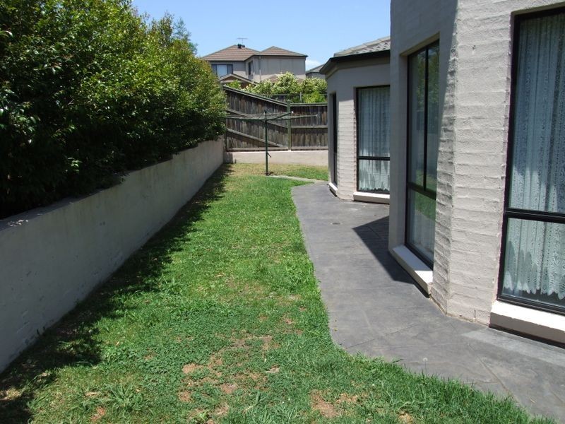 33 Amy Hawkins Cct, Kellyville NSW 2155