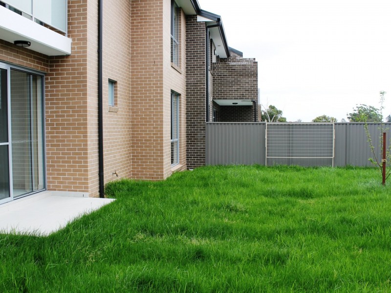 8/2 Cathay Place, Kellyville NSW 2155