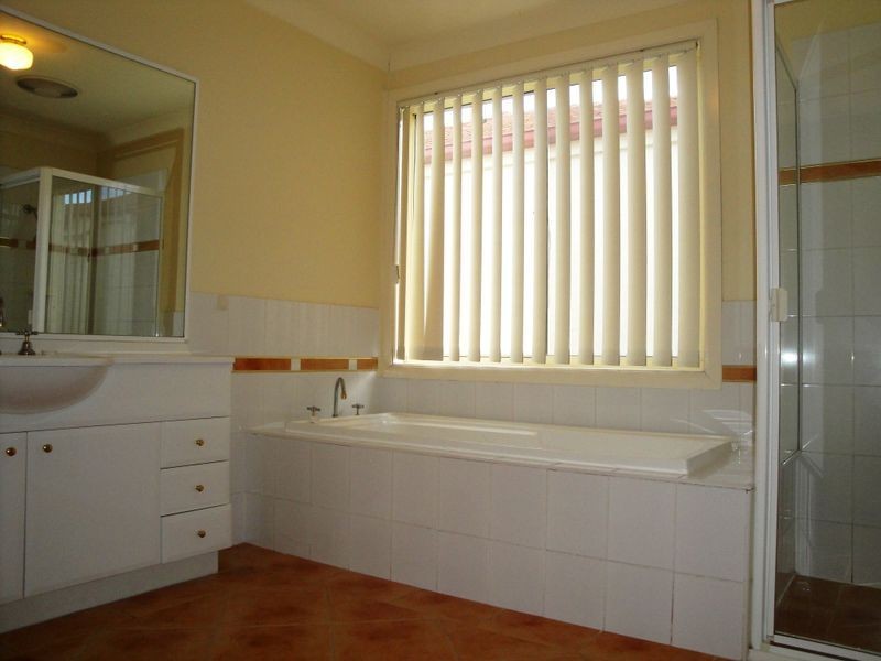 16 Lynton Court, Glenwood NSW 2768