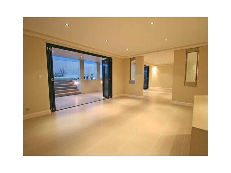 80 Edgewater Drive, Bella Vista NSW 2153