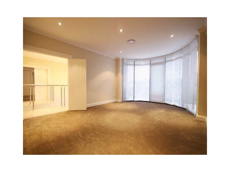 80 Edgewater Drive, Bella Vista NSW 2153