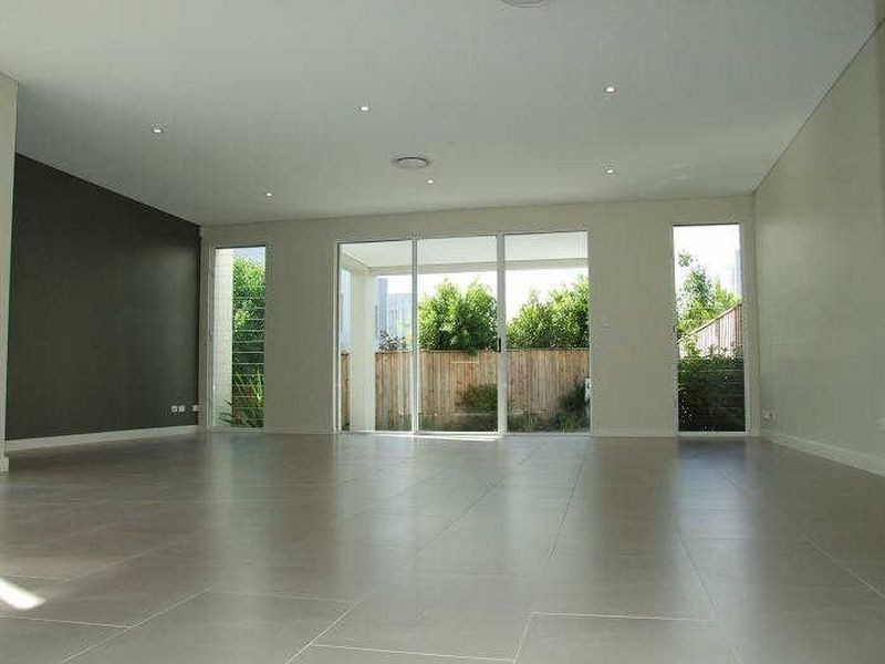 89 Brighton Drive, Bella Vista NSW 2153