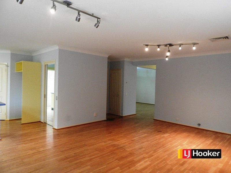 2 Oak Tree Gr, Kellyville NSW 2155