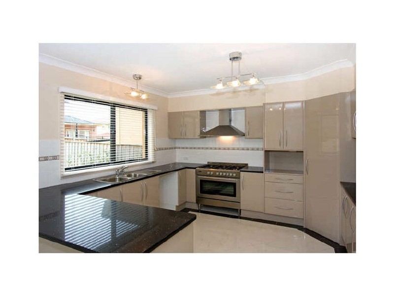 70 St Pauls Ave, Castle Hill NSW 2154