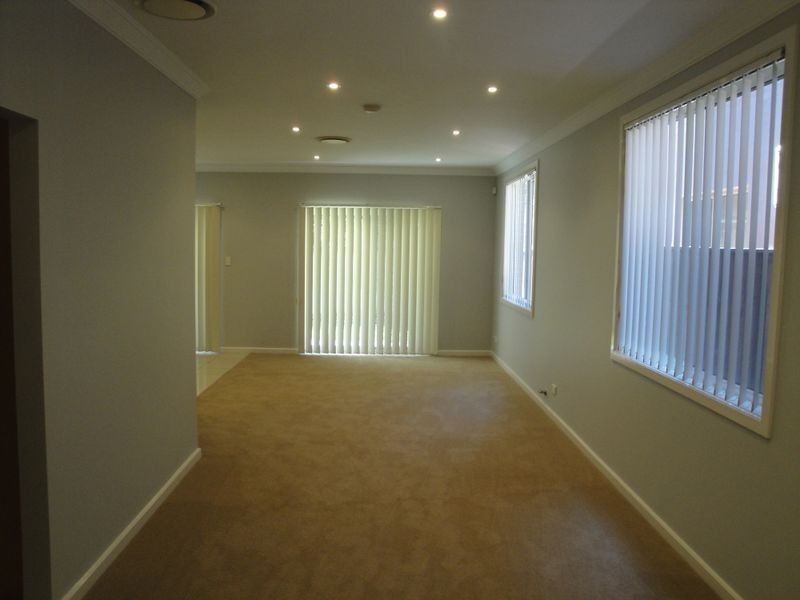 31 Jacqui Circuit, Baulkham Hills NSW 2153