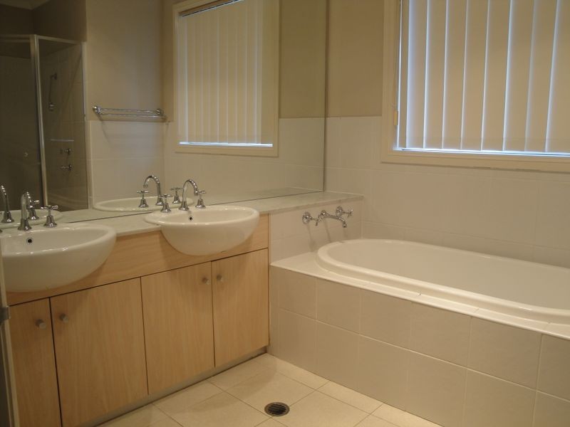 15/11 Harrington Avenue, Castle Hill NSW 2154