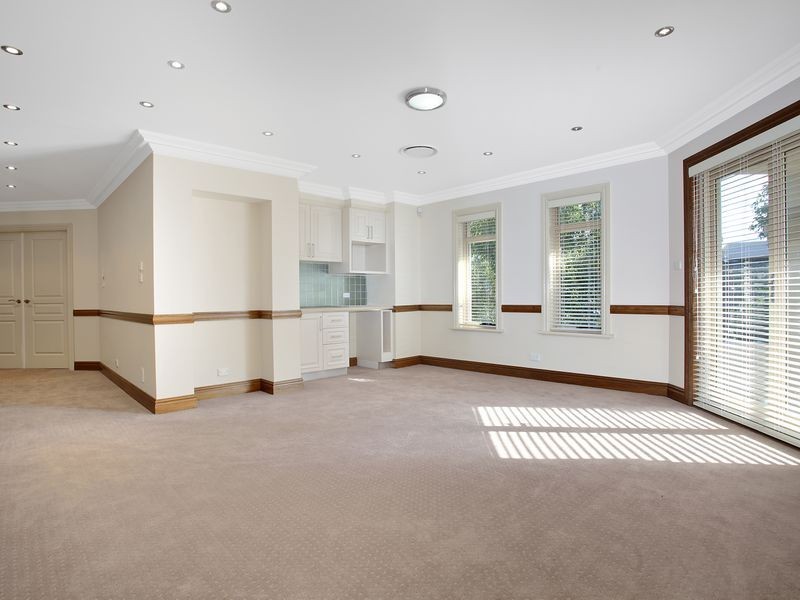 77 Edgewater Drive, Bella Vista NSW 2153