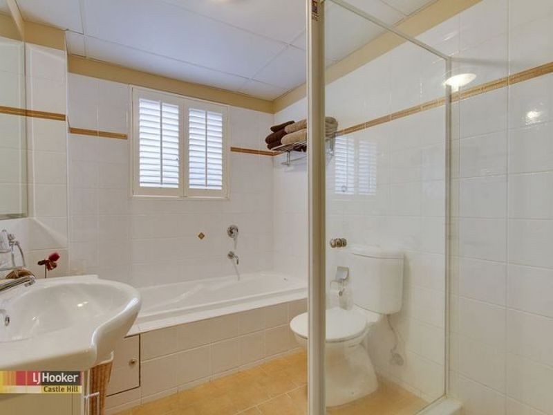 4/240-242 Old Northern Road, Castle Hill NSW 2154