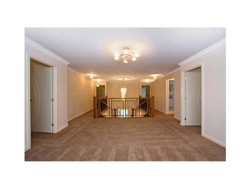 70 St Pauls Ave, Castle Hill NSW 2154