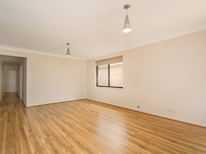 11 Myee Cr, Baulkham Hills NSW 2153