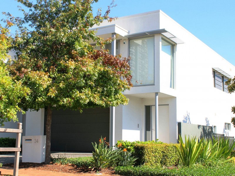 34 Solent Cct, Baulkham Hills NSW 2153