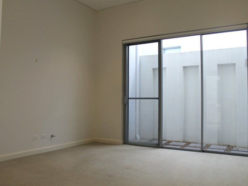 34 Solent Cct, Baulkham Hills NSW 2153