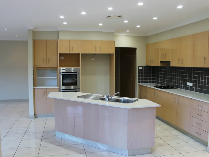 25 Meredith Avenue, Kellyville NSW 2155