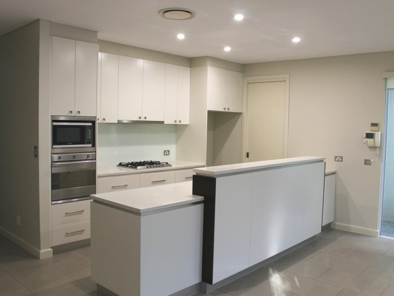 18 Waterstone Cr, Bella Vista NSW 2153