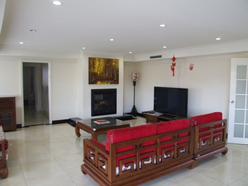 5 Woodbridge Place, Bella Vista NSW 2153