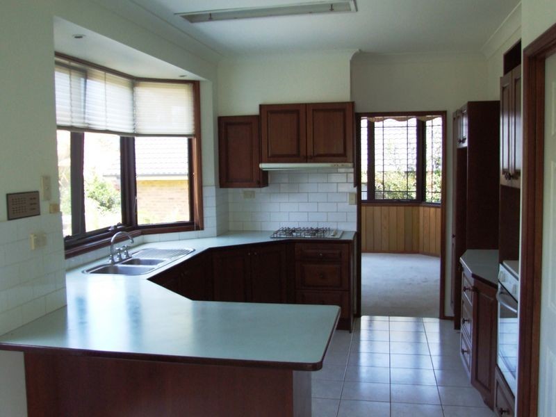 10 Stock Farm Avenue, Bella Vista NSW 2153