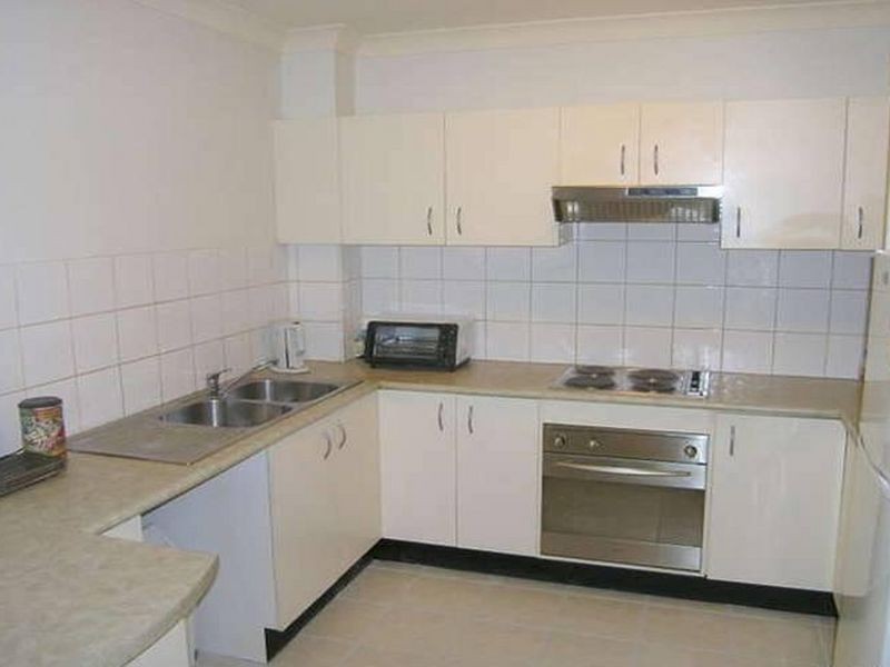 4/9 Hill Street, Baulkham Hills NSW 2153