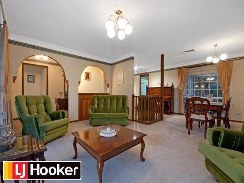 12A Grandoaks Place, Castle Hill NSW 2154