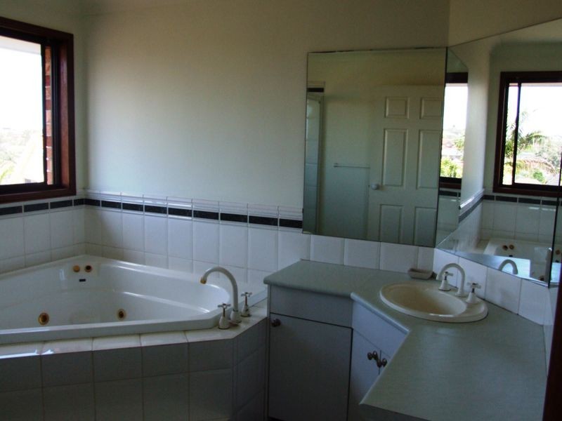 10 Stock Farm Avenue, Bella Vista NSW 2153