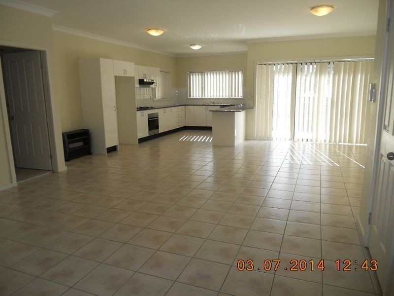 4/16 Hannah Ave, Kellyville NSW 2155