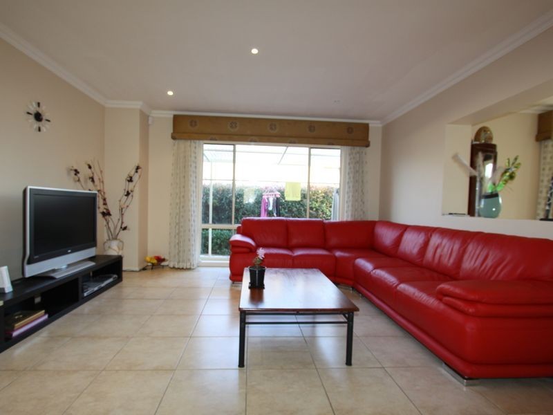 16 Coach House Place, Bella Vista NSW 2153