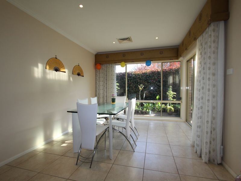 16 Coach House Place, Bella Vista NSW 2153