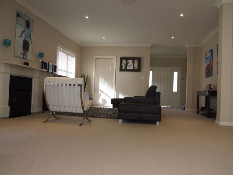 19 Chestnut Grove, Kellyville NSW 2155