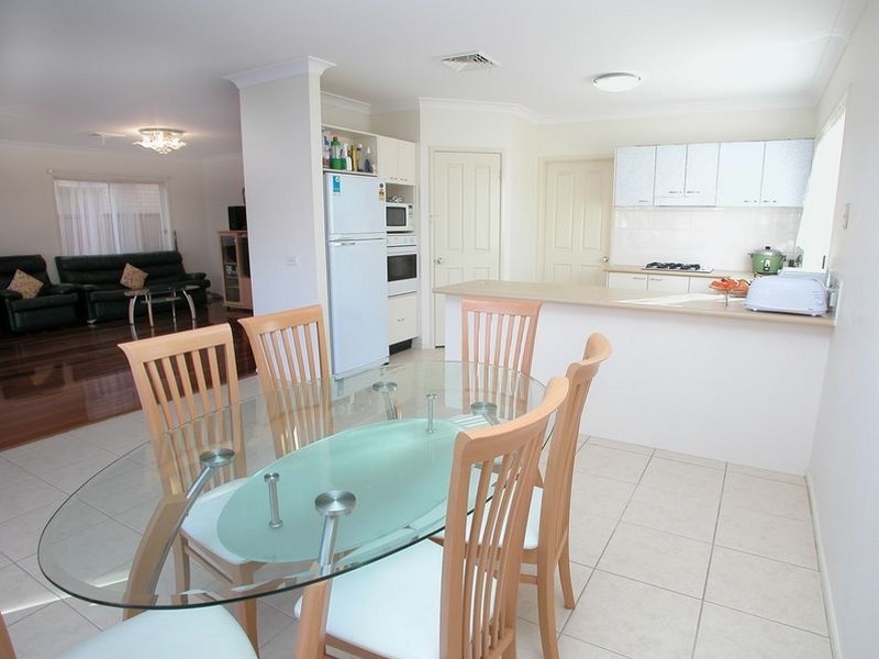 11 Summit Court, Glenwood NSW 2768