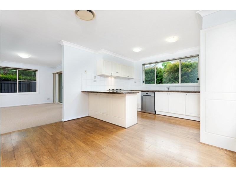 2 Skylark Cct, Bella Vista NSW 2153