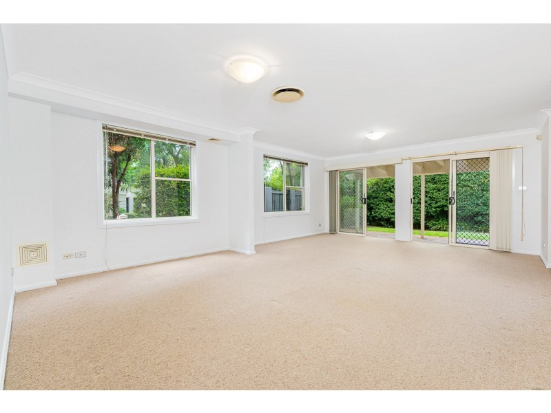 2 Skylark Cct, Bella Vista NSW 2153