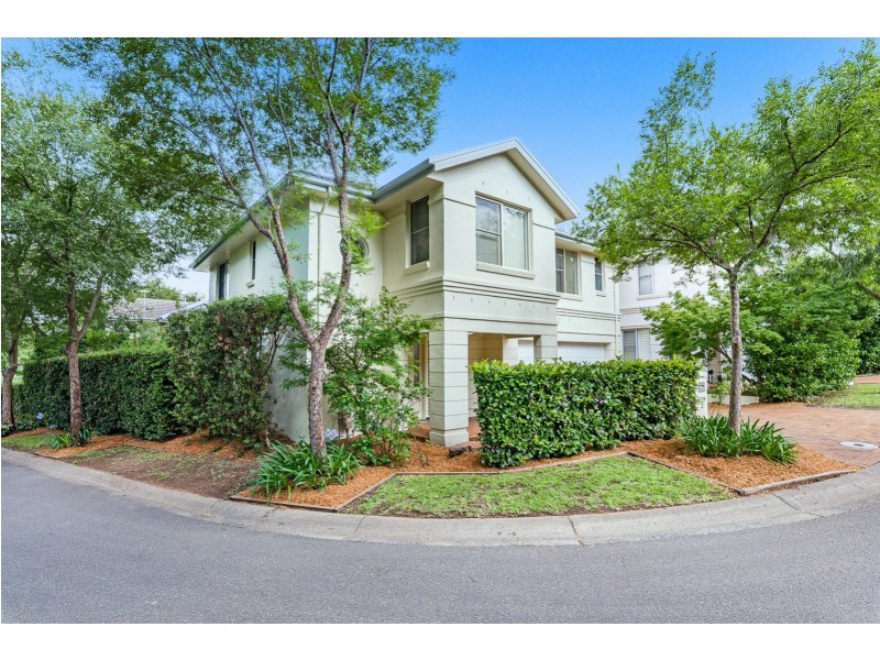 2 Skylark Cct, Bella Vista NSW 2153