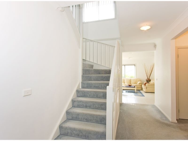 33 Rochdale Cres, Stanhope Gardens NSW 2768