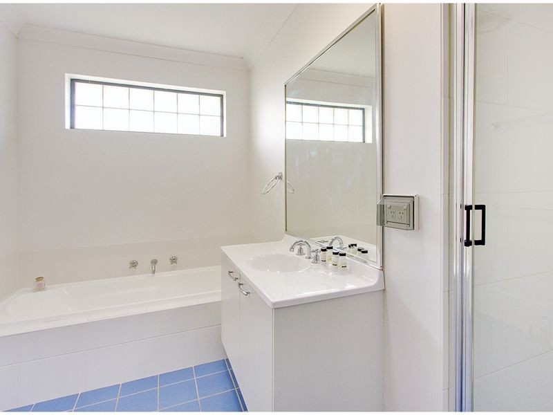 33 Rochdale Cres, Stanhope Gardens NSW 2768