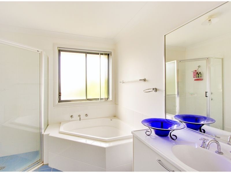 33 Rochdale Cres, Stanhope Gardens NSW 2768