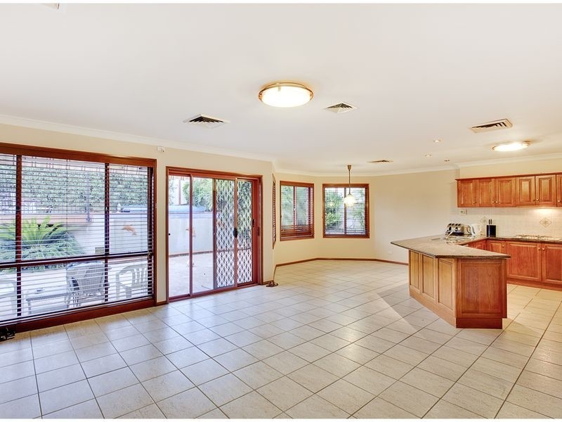 11 Patrine Pl, Bella Vista NSW 2153