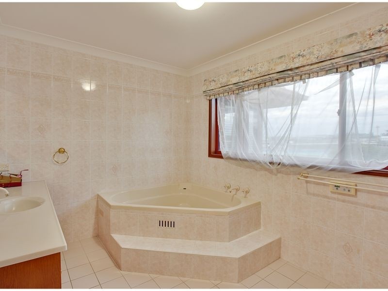 11 Patrine Pl, Bella Vista NSW 2153