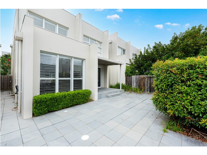 15 Waterstone Cr, Bella Vista NSW 2153