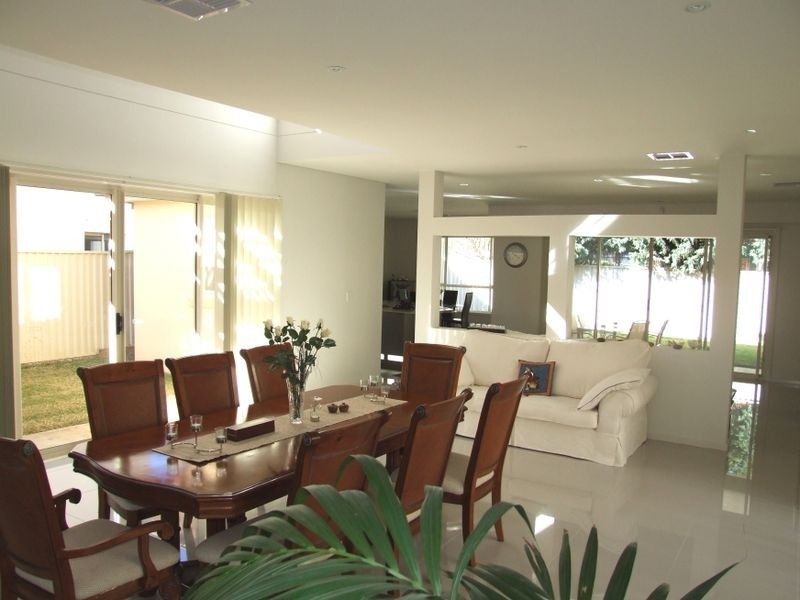 21 Rothwell Cct, Glenwood NSW 2768