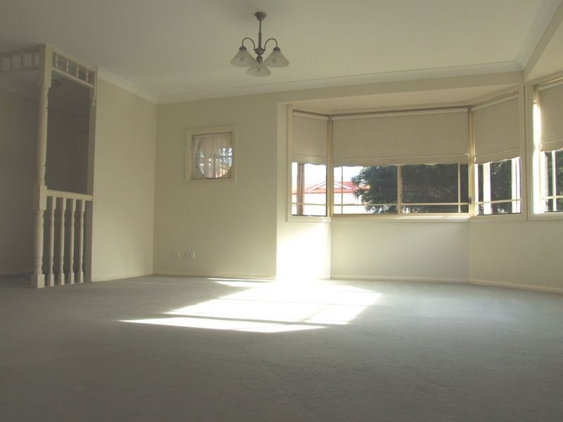 12 Paula Pearce Pl, Bella Vista NSW 2153