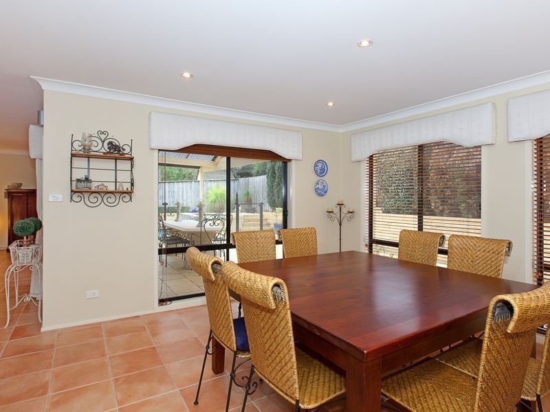 1 Crestview Ave, Kellyville NSW 2155