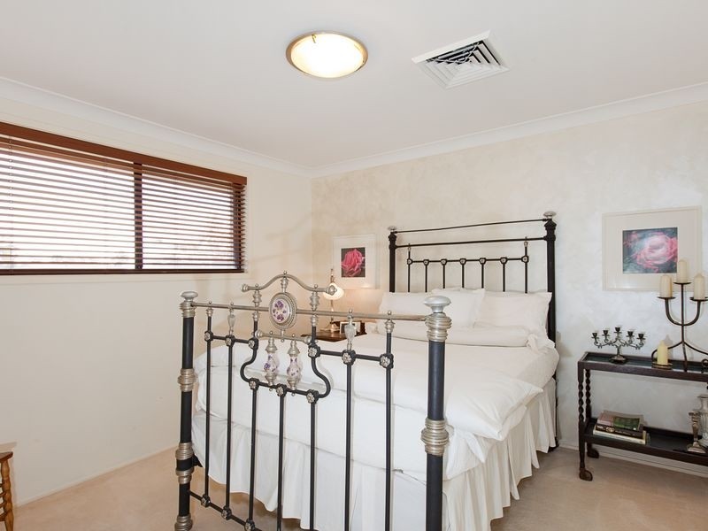 1 Crestview Ave, Kellyville NSW 2155