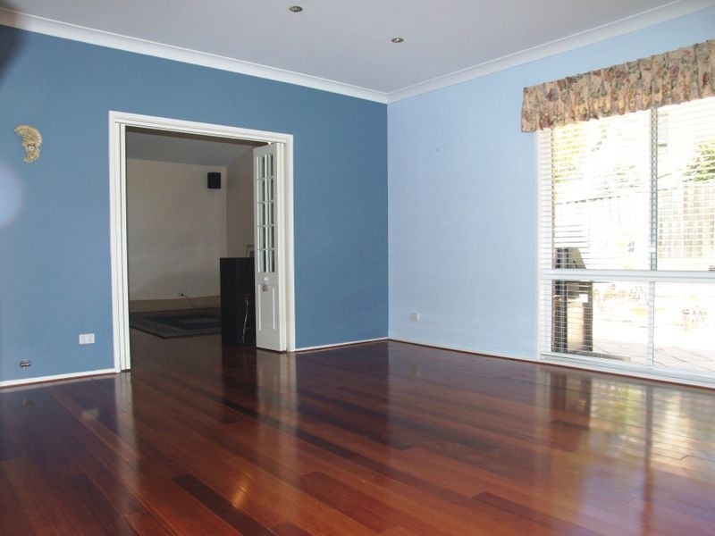 5 Grant Glade, Bella Vista NSW 2153