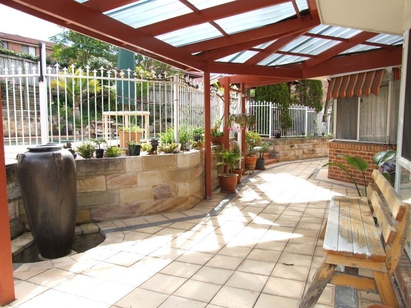 5 Grant Glade, Bella Vista NSW 2153