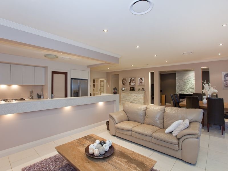 6 Houseman Ave, Kellyville NSW 2155