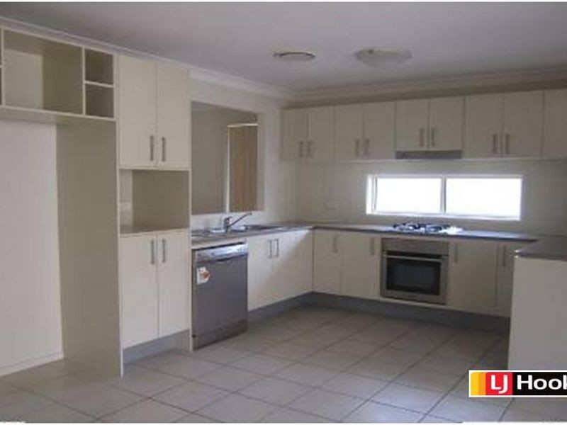 81 Phoenix Ave, Beaumont Hills NSW 2155