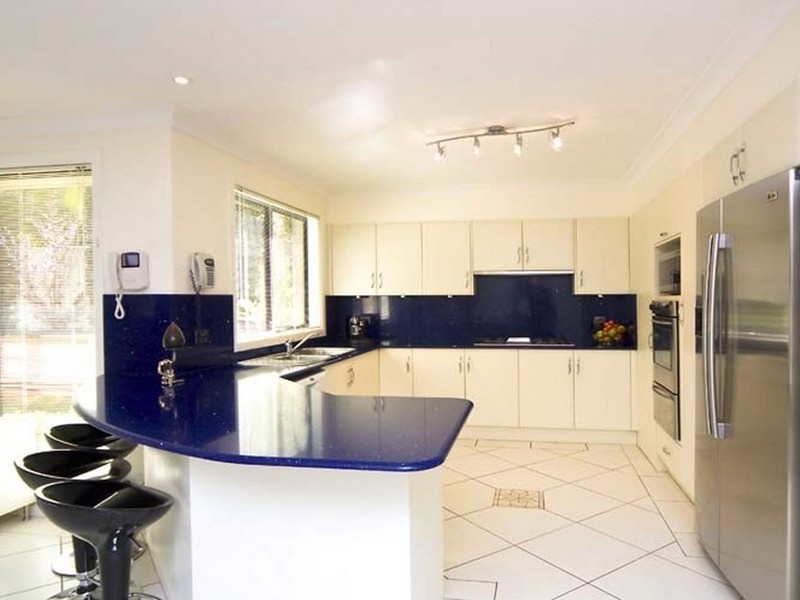 6 Fraser Av, Kellyville NSW 2155